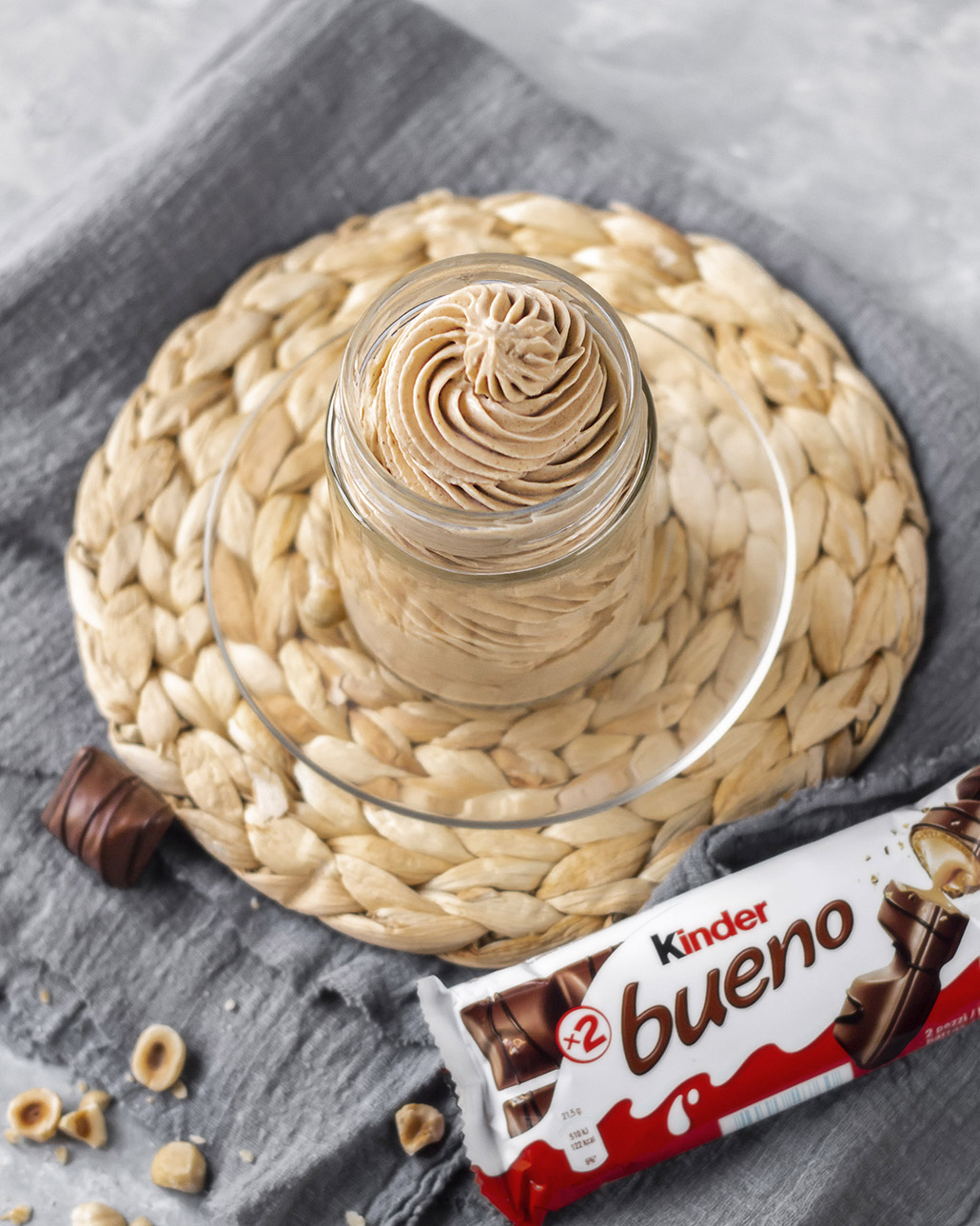 Kinder Bueno Cream Spread (White Chocolate & Hazelnut) - SugarYums