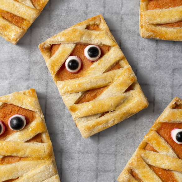 Halloween Pumpkin Pie Mummies - The Sweet Balance