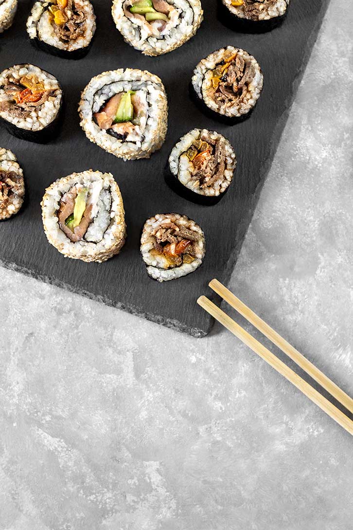 https://thesweetbalance.net/wp-content/uploads/Homemade-urumaki-and-futomaki-sushi-rolls-1.jpg