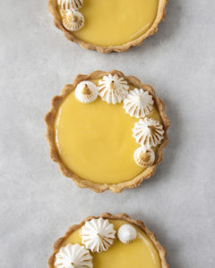 mini lemon meringue tarts
